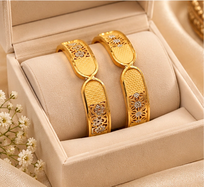 Royal Bangle 004 view 4